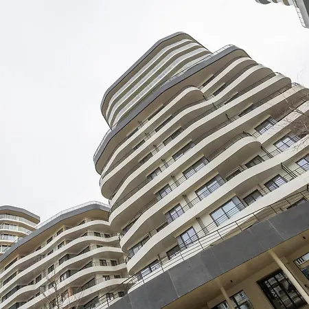 Apartment Waves 6 06-05