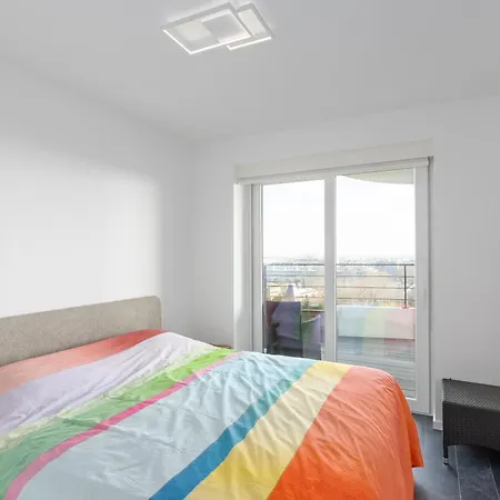 Lecomte - Waves Ostende