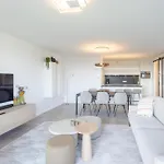 Lecomte - The Shoreline X The Waves Apartment Ostend